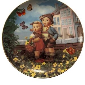 M.I. Hummel 'Surprise' Collector Plate